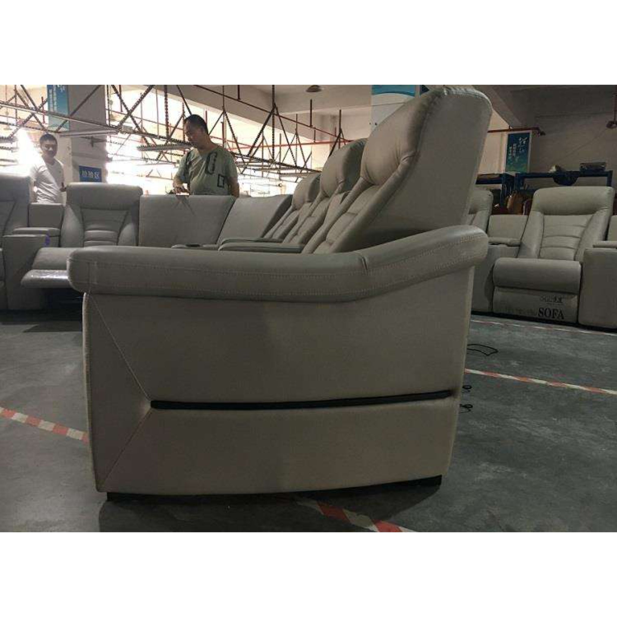 Linsen Seating LS‑876 Curved Home Theater Seating with Console